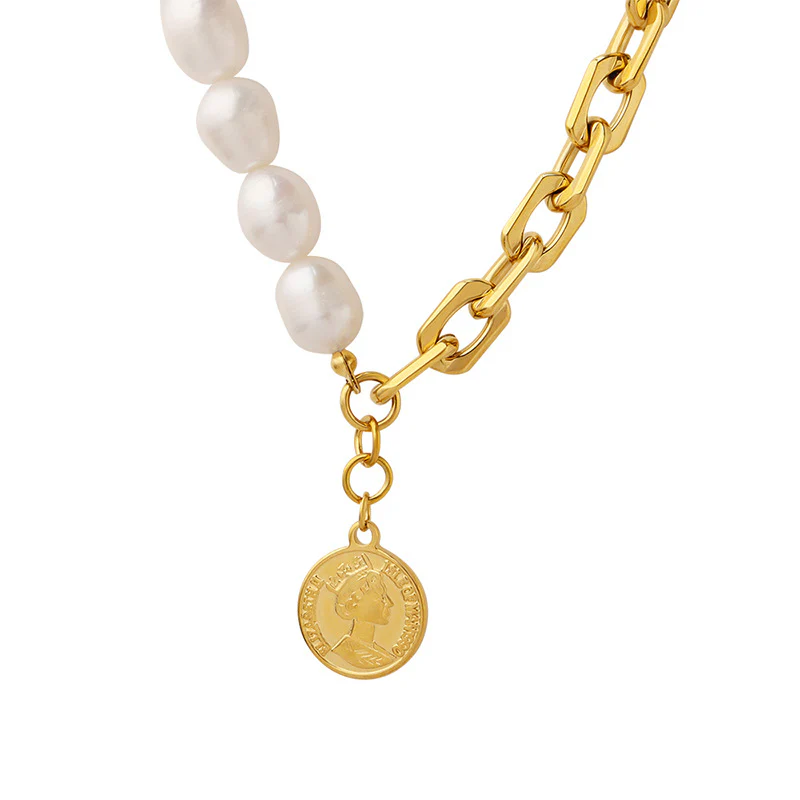 Pearl and Thick Chain Necklace