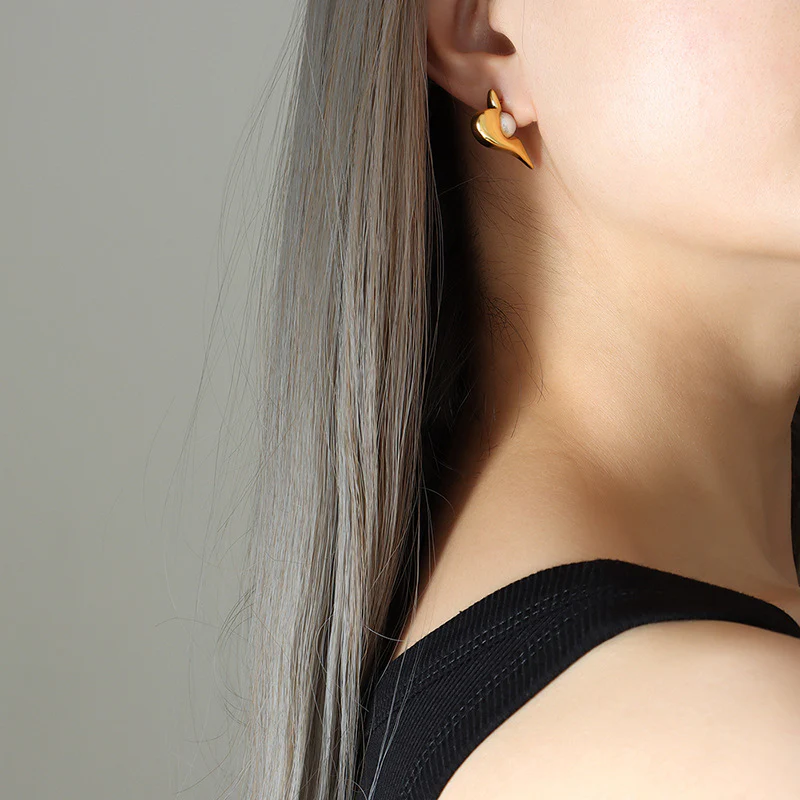 Half Heart Pearl Earrings Stud