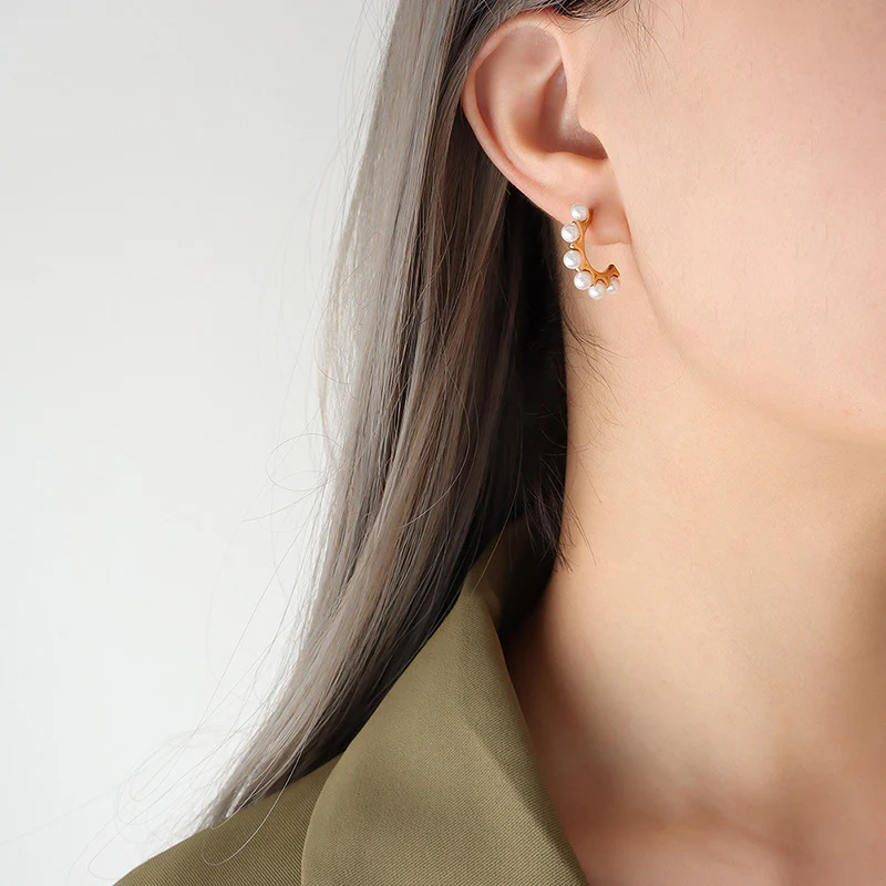 Personality C Shape Pearl Earring