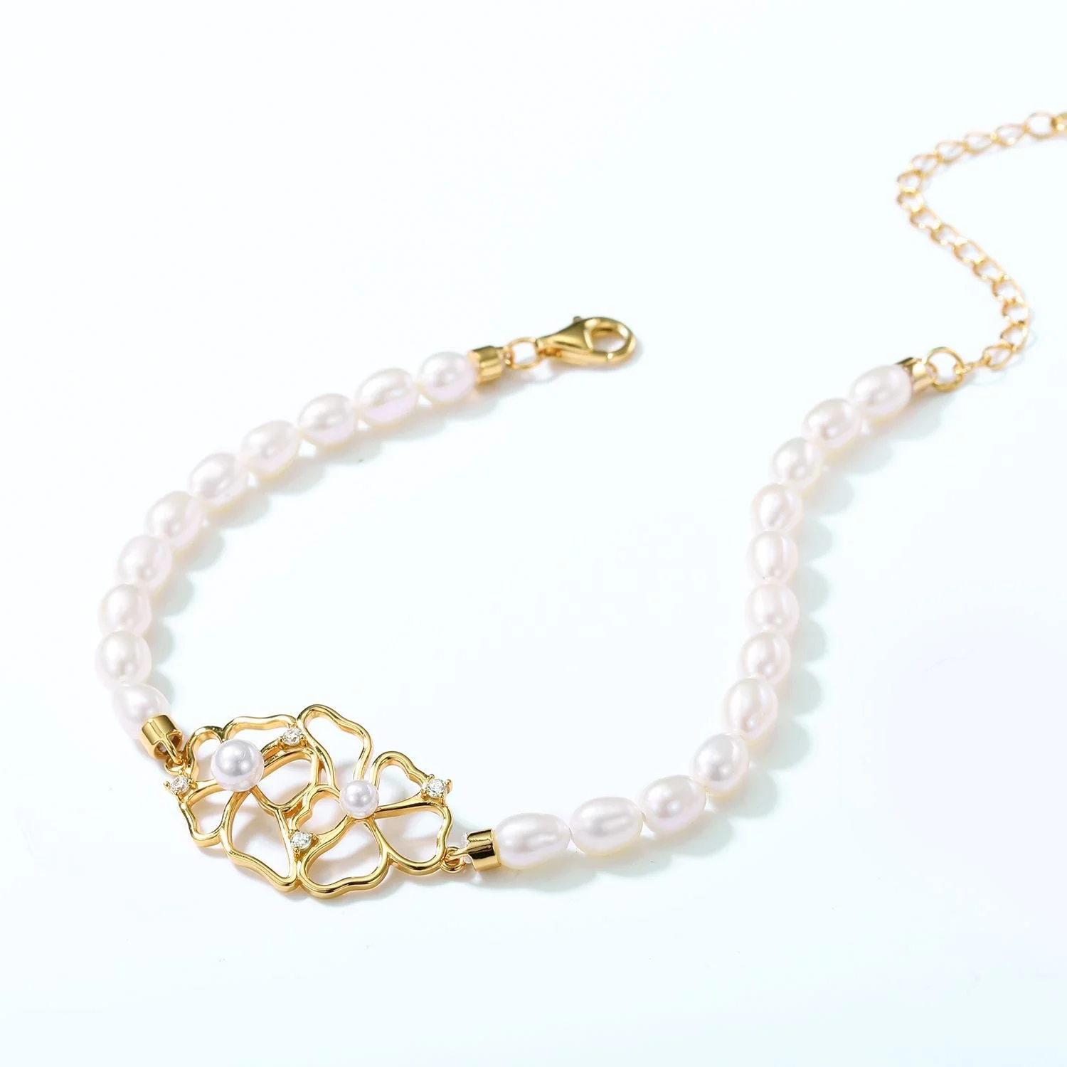 Hollow Flower White Pearl Bracelet