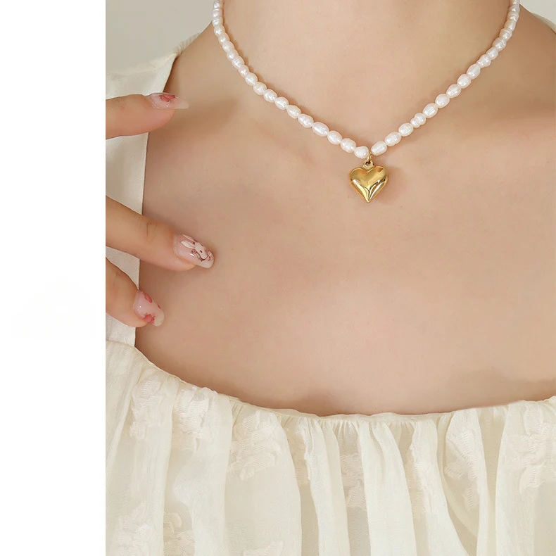 Gold Heart Pendant Necklace