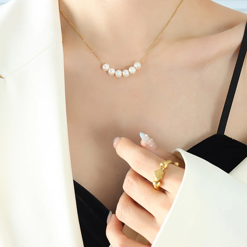 Floating Baroque Pearl Pendant Necklace