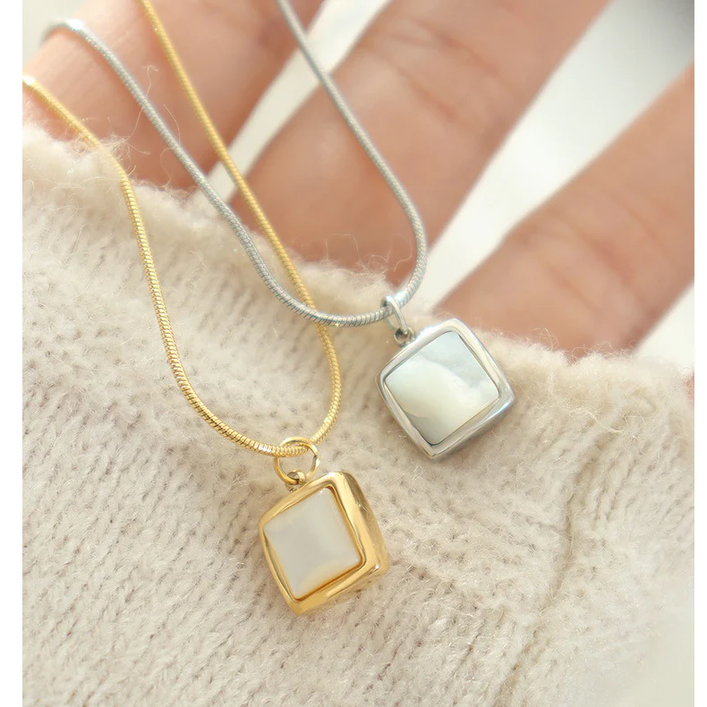 Polished White Scallop Shell Necklace