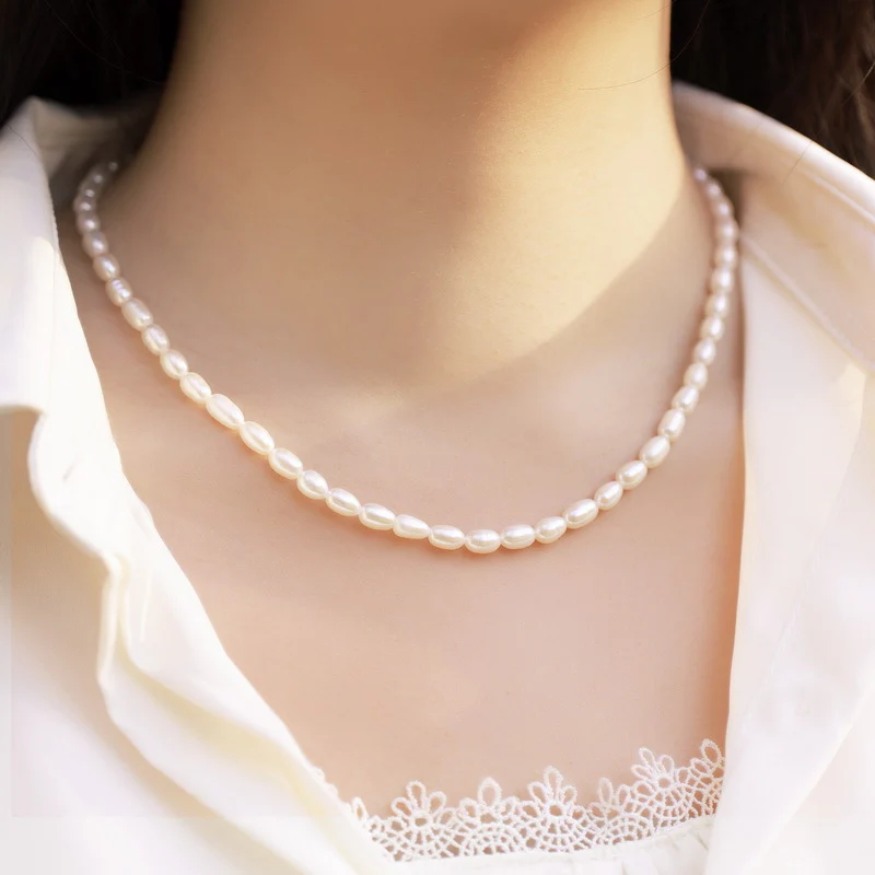 Minimalistic Classic Freshwater Pearl Strand Necklace
