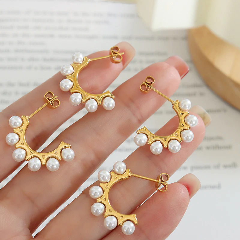 Personality C Shape Pearl Earring