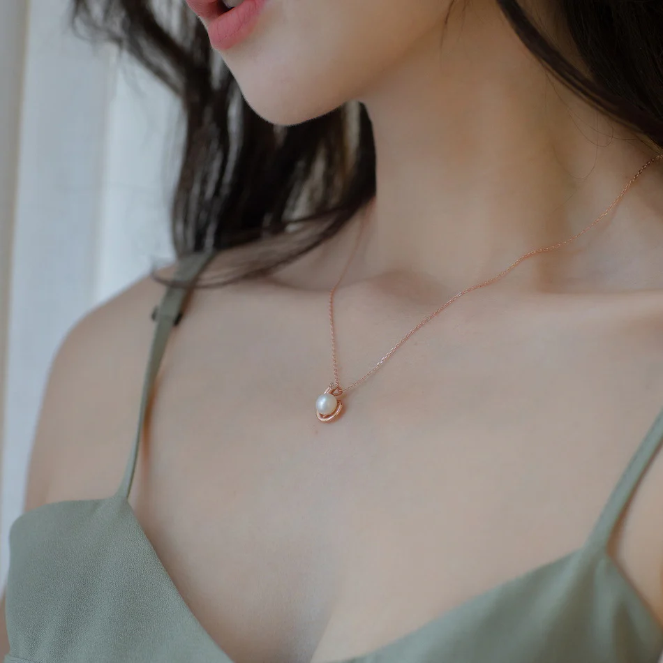 Rose Gold Conch Pearl Pendant