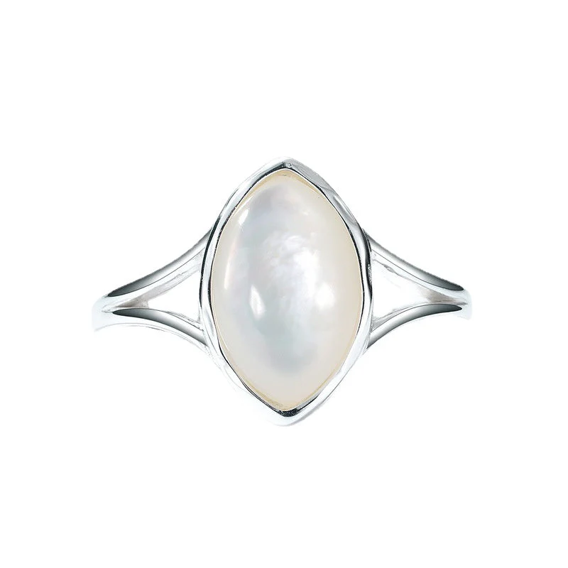 Vintage Geometric Flat Pearl Ring