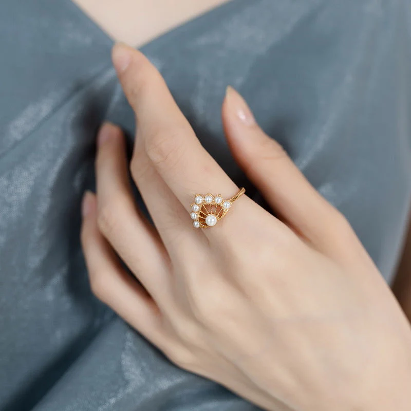 Maple Leaf Dainty Pearl Ring
