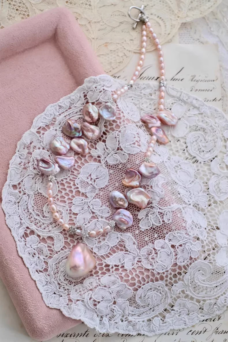 【Monet Garden Collection】 Handmade Tulip Baroque Pearl Pendant Necklace