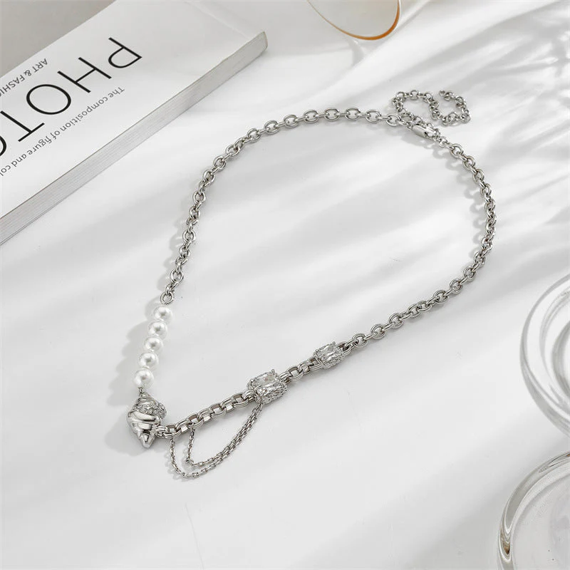 Butter Bread Pendant Pearl Necklace