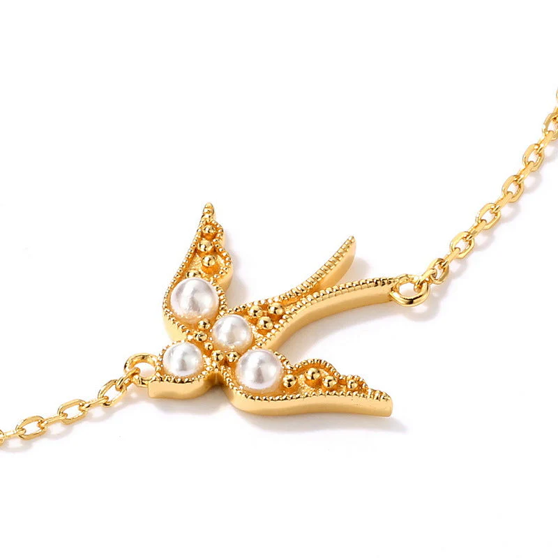 Dove Vintage Pearl Bracelet