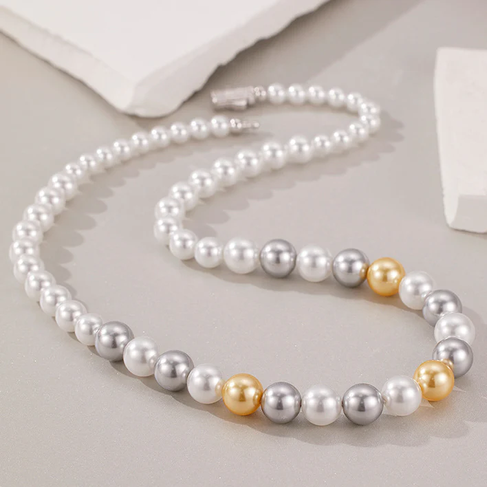 Gradient Sizes Mixed Color Pearl Necklace
