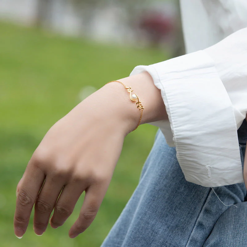 Olive Leaf Pearl Bracelet