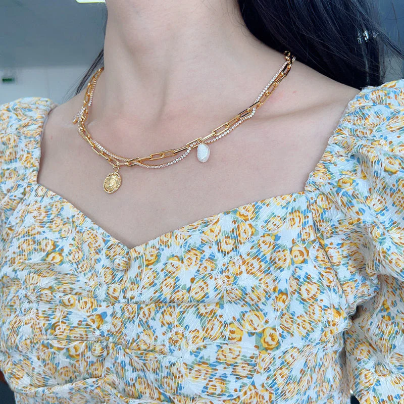 Vintage Pearl Pendant Necklace