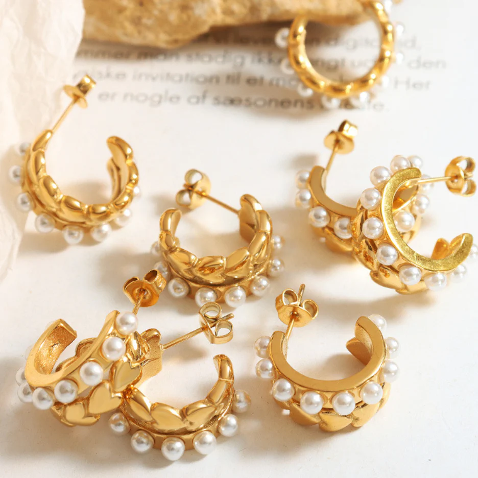 Geometric C Shape Love Heart and Pearl Earring