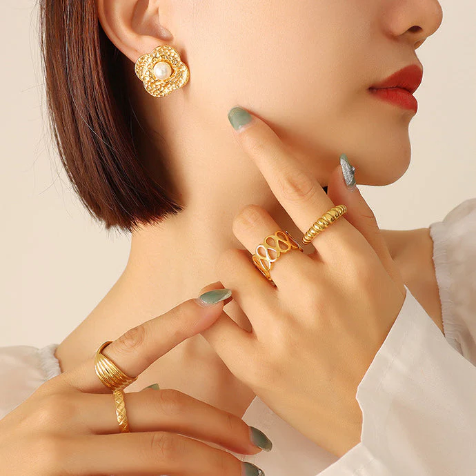 Four Leaf Clover Shaped Pearl Stud Earrings