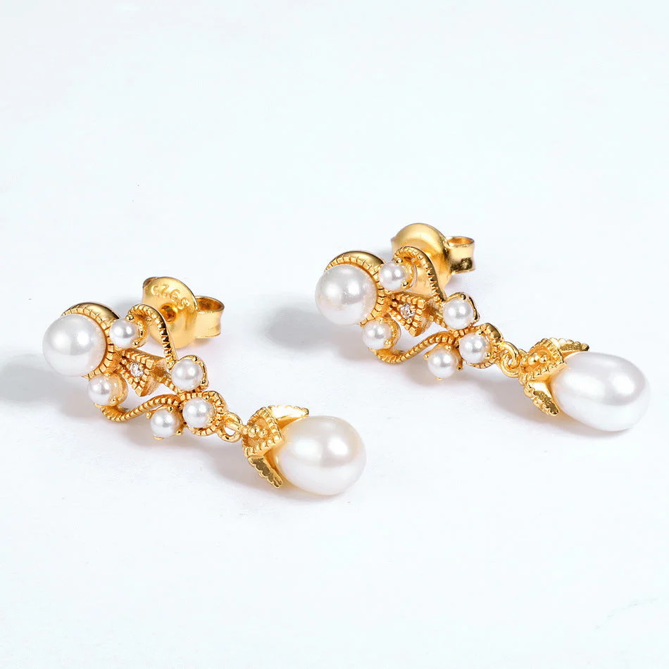 Drop Pearl Earring