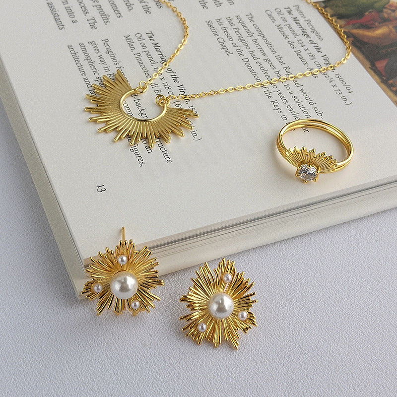 Novelty Stud Earrings With Pearls