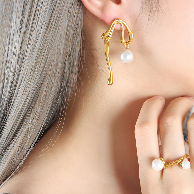 Irregular Bow Dangle Pearl Earring