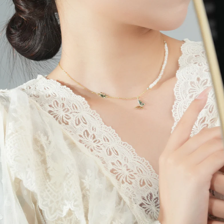 Chic Freshwater Pearl Butterfly Necklace