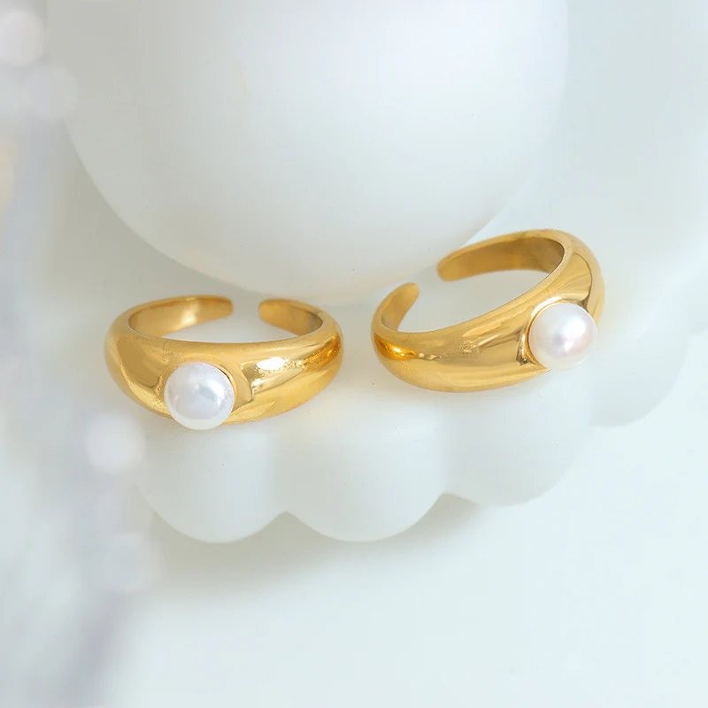 Elegant Simple Wide Pearl Ring