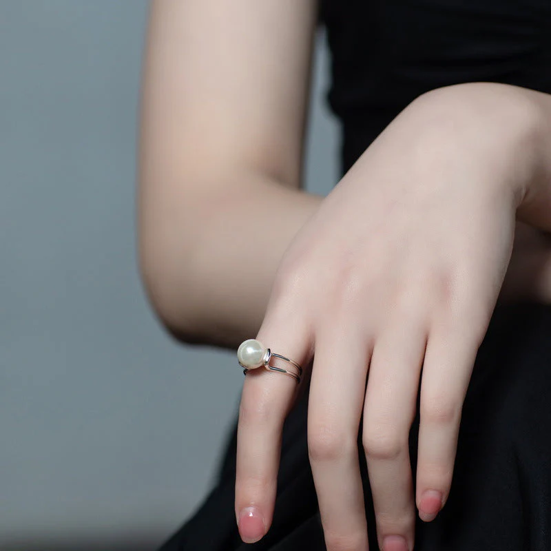 10mm Pearl Ring Silver Band
