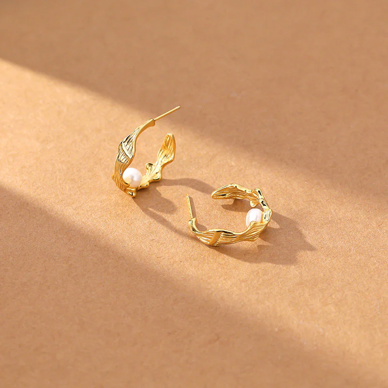 Twisted Geometric Pearl Earrings