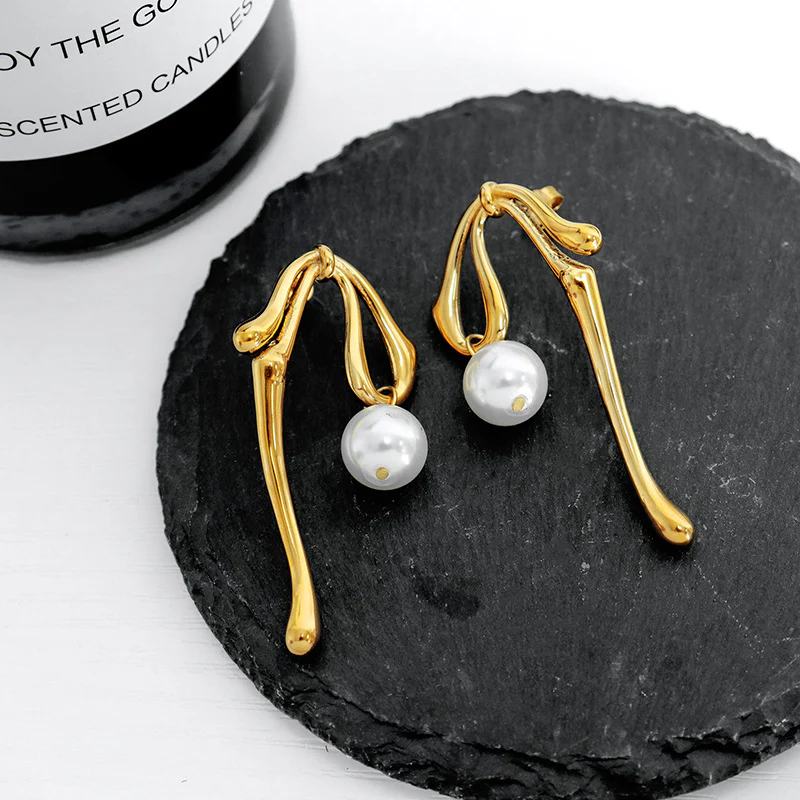 Irregular Bow Dangle Pearl Earring