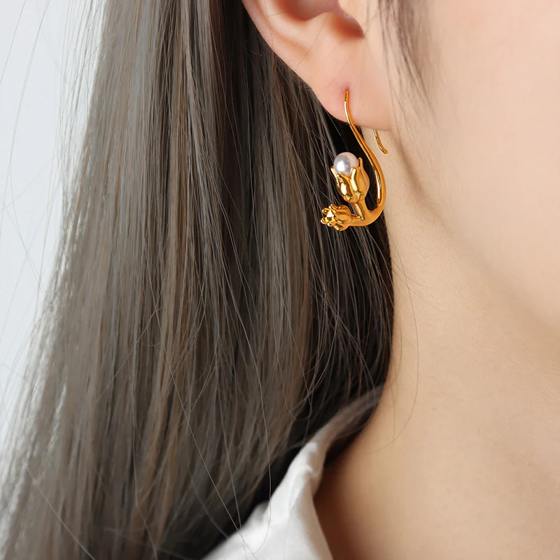 Tulip Floral Flower Pearl Earring