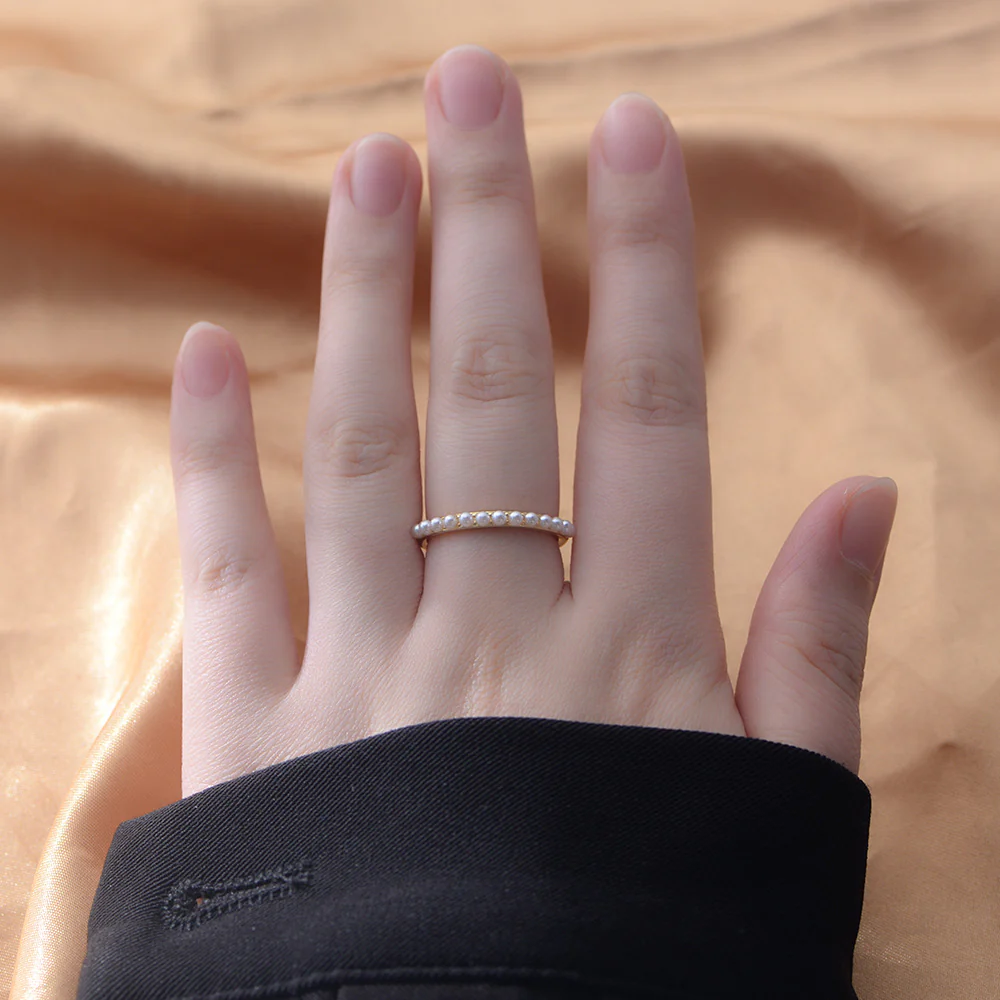 Minimalistic Pearl Ring