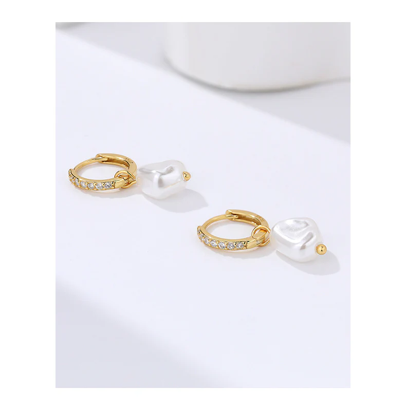 Baroque Pearl Dangle Earrings