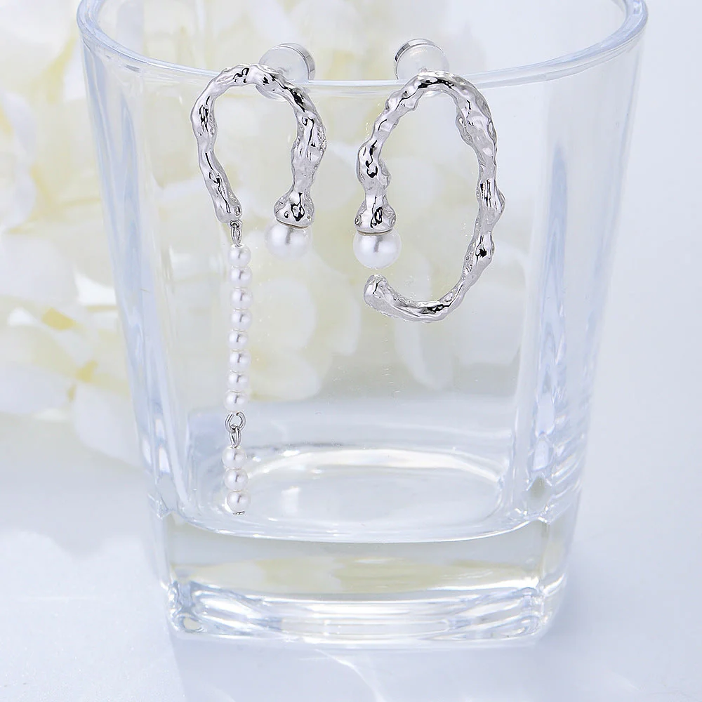 Geometric Asymmetric Pearl Earrings