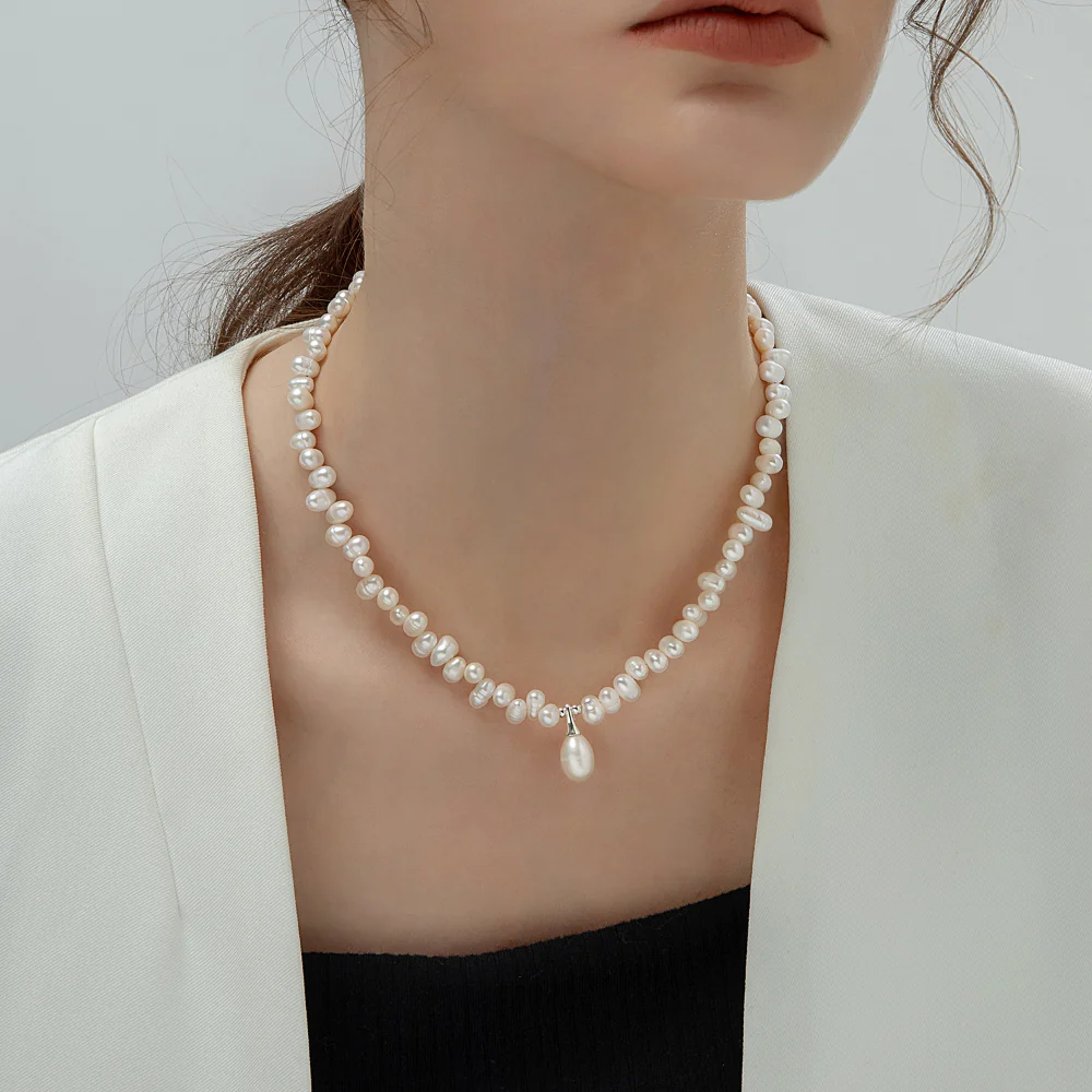 Baroque Teardrop Pendant Freshwater Pearl Necklace