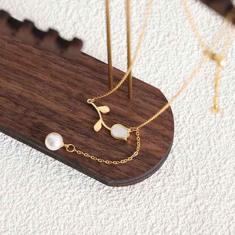 Rose with A Pearl Drop Pendant Necklace