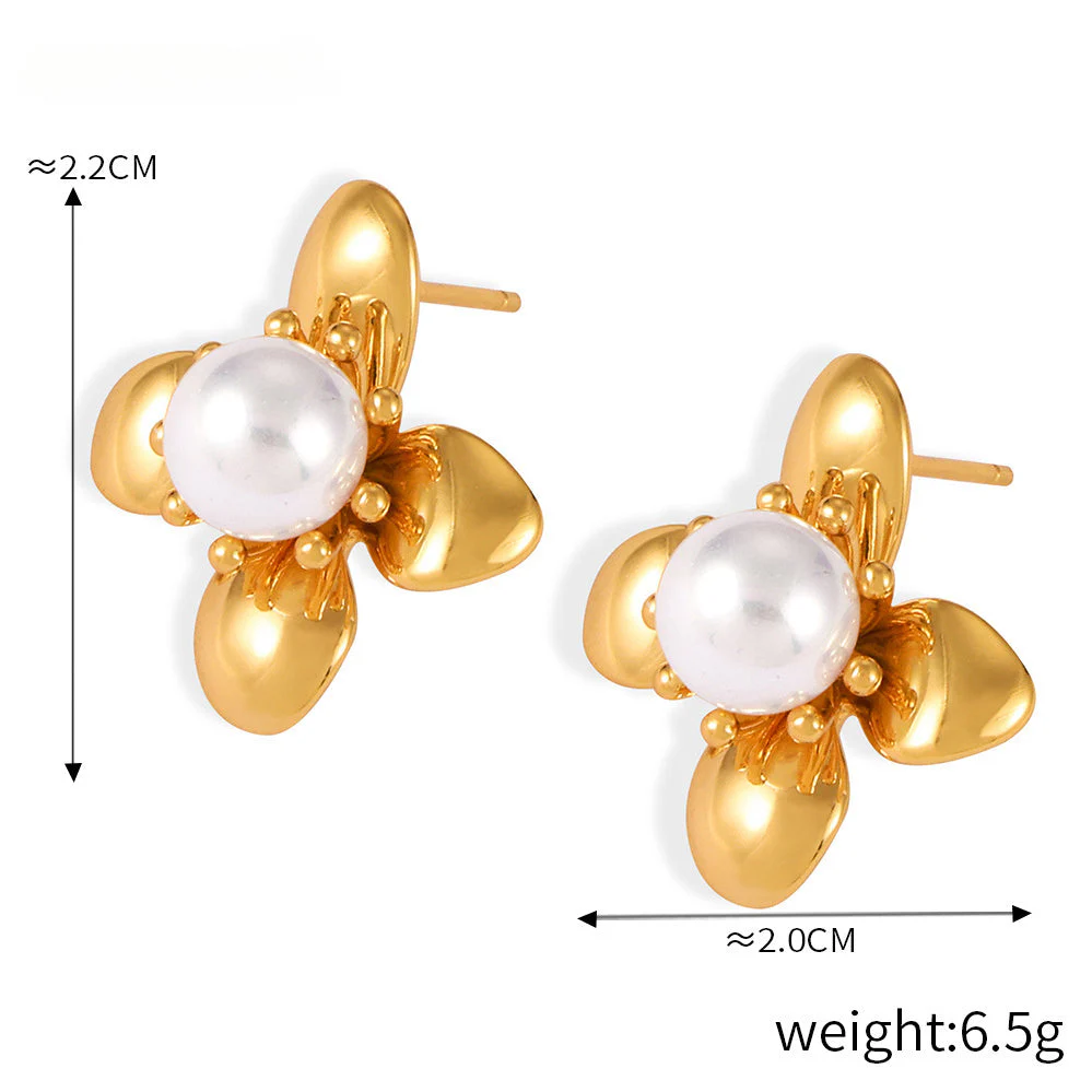 Flower Pearl Stud Earrings