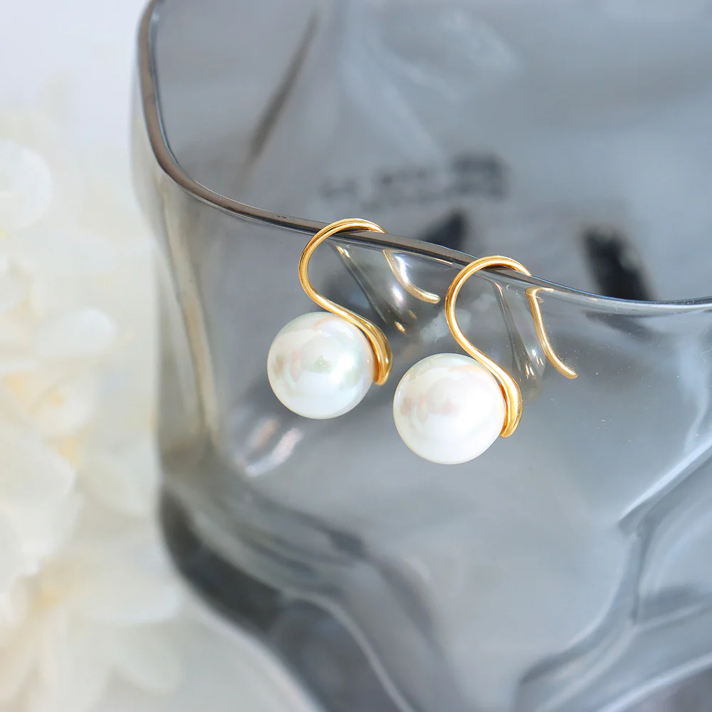 10mm Pearl Hook Earring