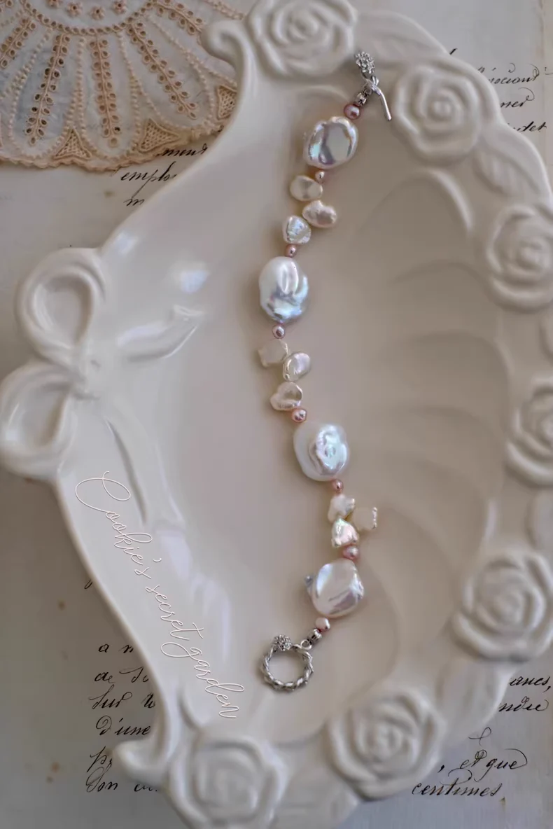 【Monet Garden Collection】 Handmade Swan Baroque Pearl Bracelet