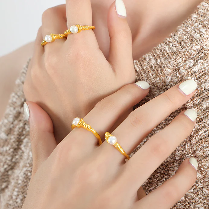 Irregular Open Mouth Freshwater Pearl Ring