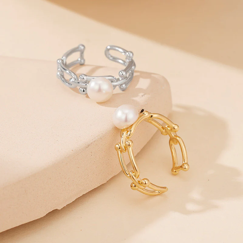Fashion Horseshoe Pearl Ring