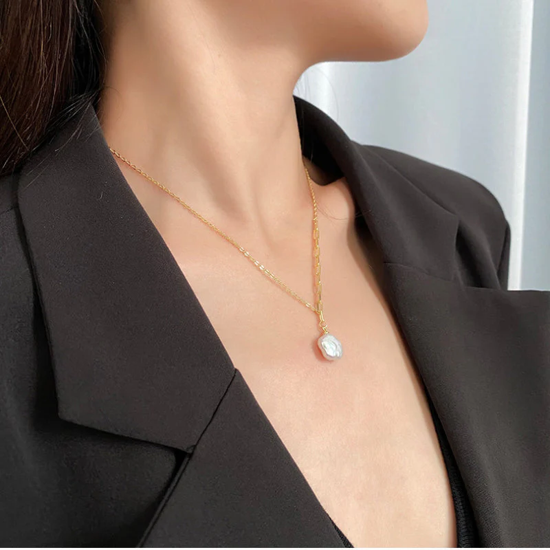 Baroque Pearl Pendant Necklace