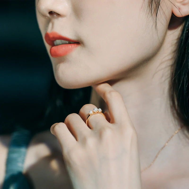 Fashion Three Pearl Ring