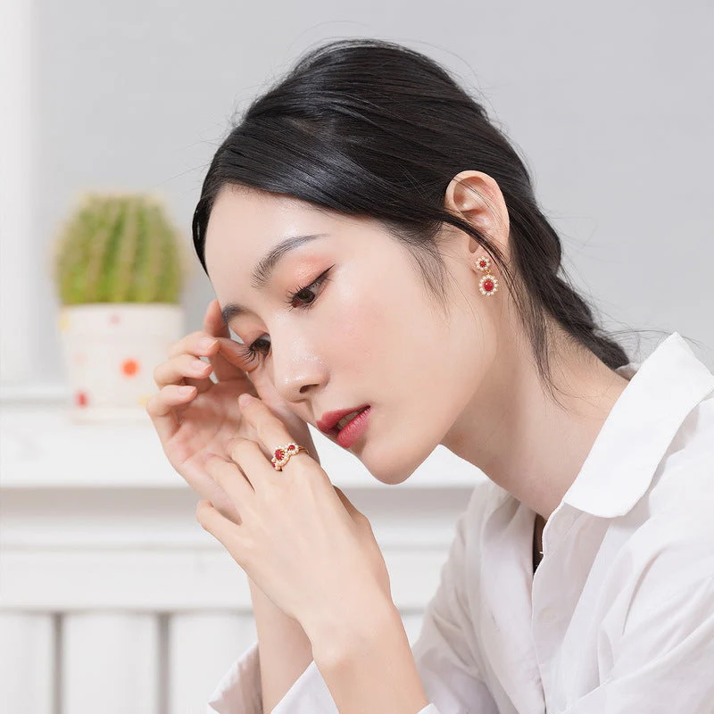 Red Onyx And Pearl Ring