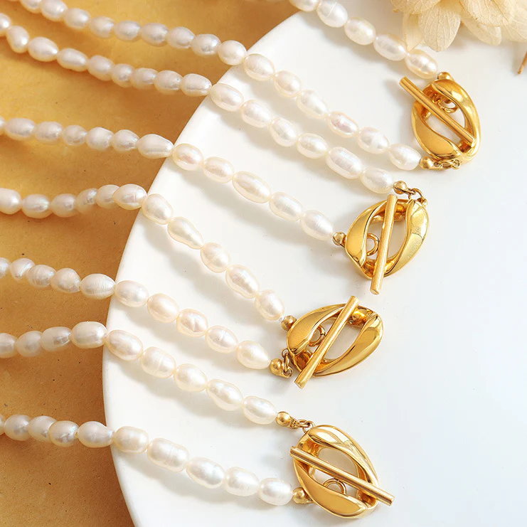 Oval OT Clasp Pendant Freshwater Pearl Necklace