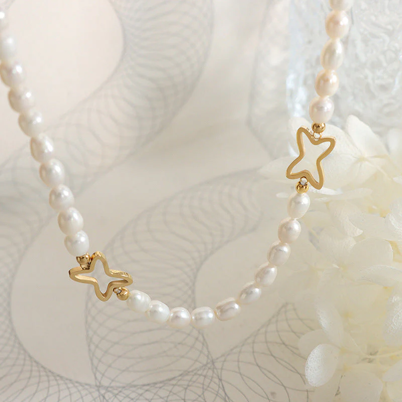 Hollow Geometric Star Stitching Freshwater Pearl Necklace