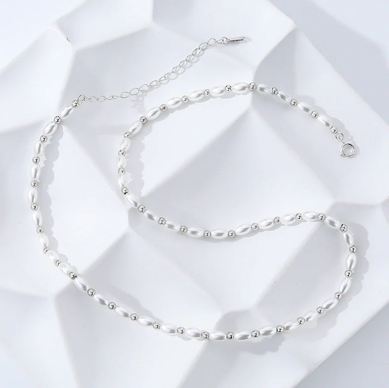 Elegant Olive Bead Pearl Necklace