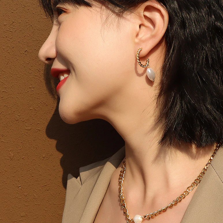 Heart Baroque Pearl Drop Earrings