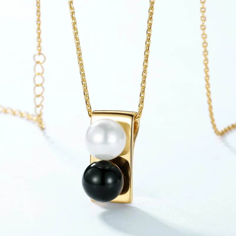 White Pearl Black Agate Pendant Necklace
