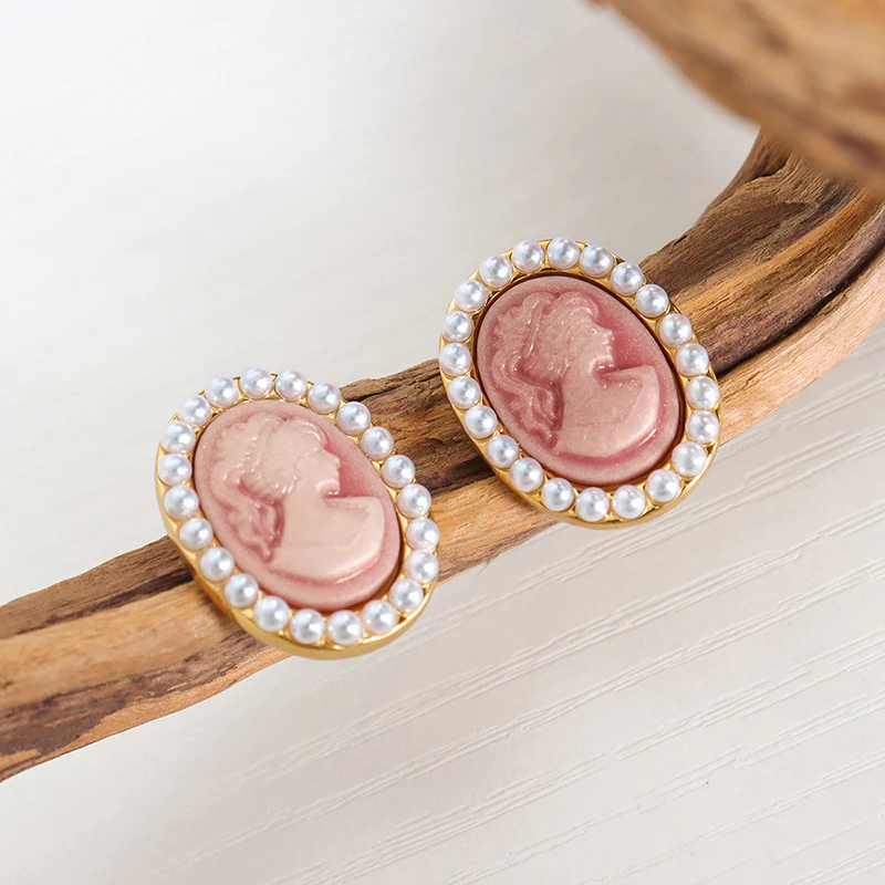 Pearl Around Girl Portrait Oval Stud Earring