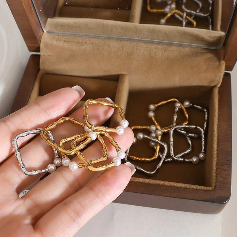 Bamboo Knot Square Ring
