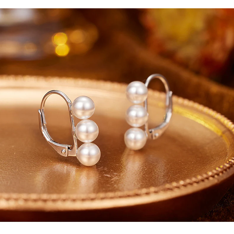 3 Pearls Balance Beam Clasp Earrings